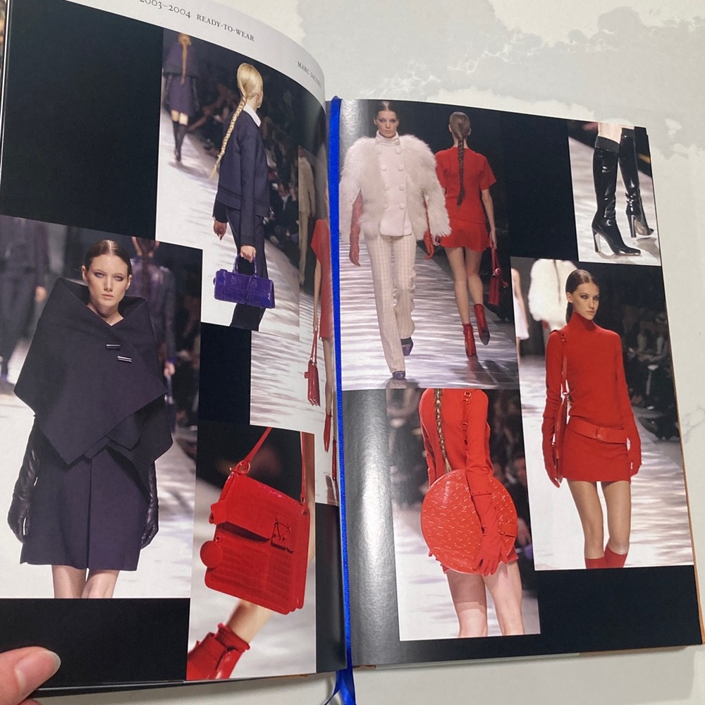 Louis Vuitton Catwalk Book - Picture 6 of 8
